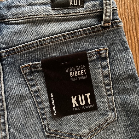 KUT from the Kloth High Rise Fray Short - Picture 6 of 8